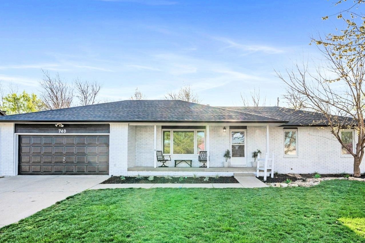 740 N Kansas Ct, Benton, Kansas image 1