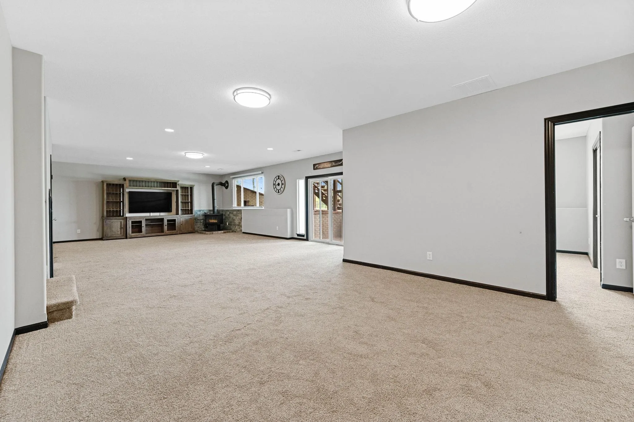 Andover, Kansas 67002, United States, 5 Bedrooms Bedrooms, ,3 BathroomsBathrooms,Residential,Active,166893