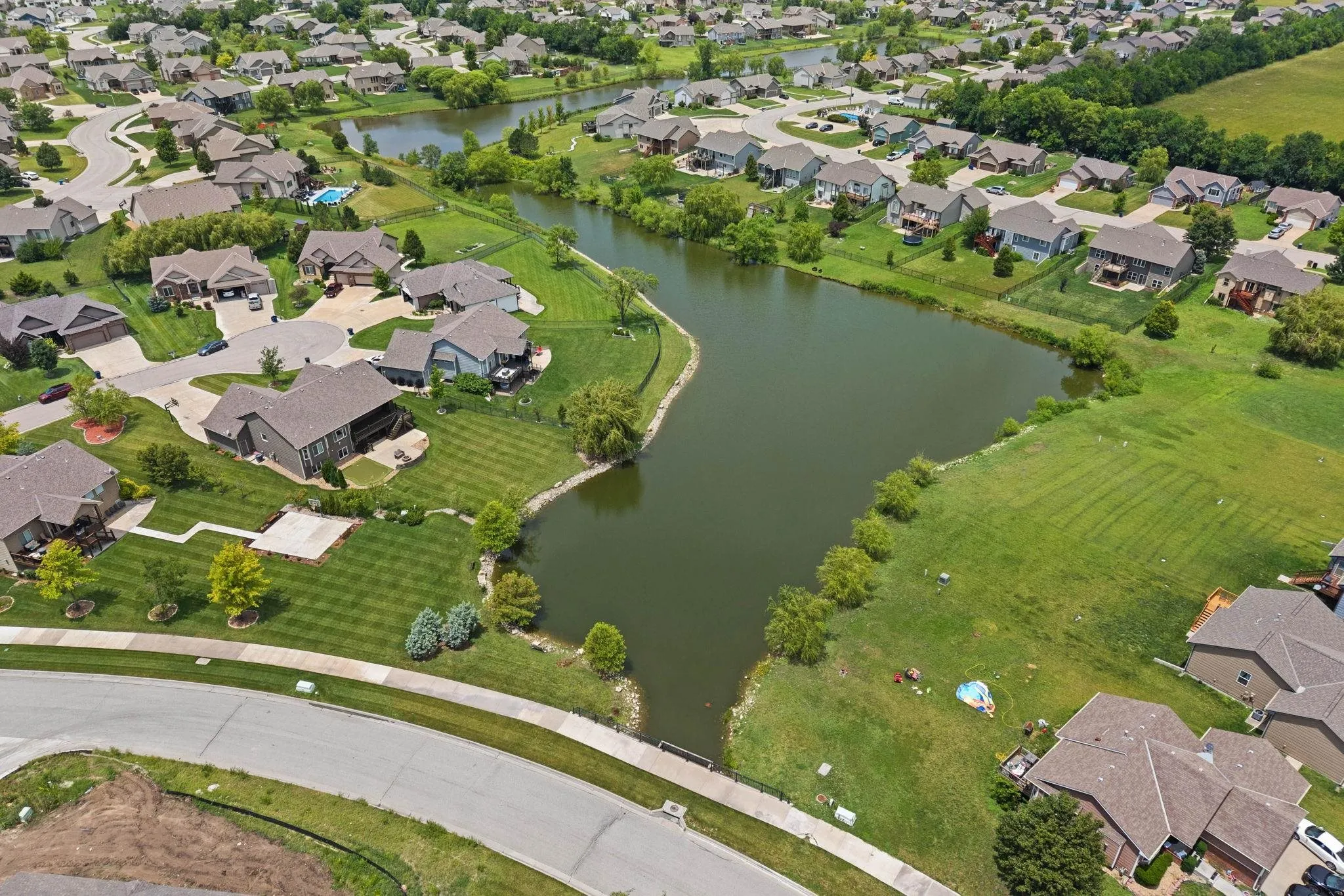 Andover, Kansas 67002, United States, 5 Bedrooms Bedrooms, ,3 BathroomsBathrooms,Residential,Active,166893