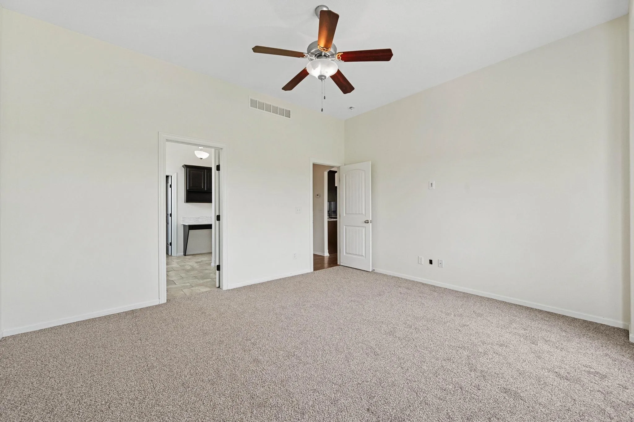 Andover, Kansas 67002, United States, 5 Bedrooms Bedrooms, ,3 BathroomsBathrooms,Residential,Active,166893