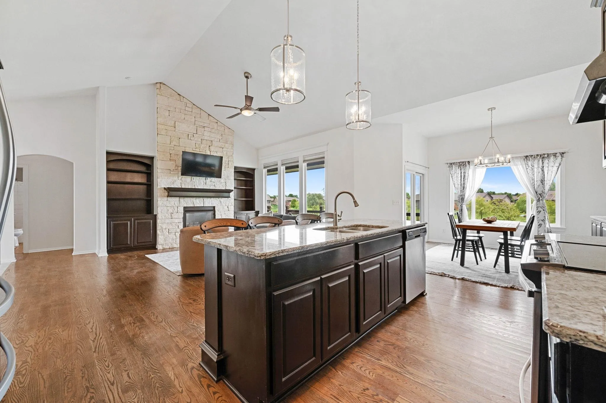 Andover, Kansas 67002, United States, 5 Bedrooms Bedrooms, ,3 BathroomsBathrooms,Residential,Active,166893