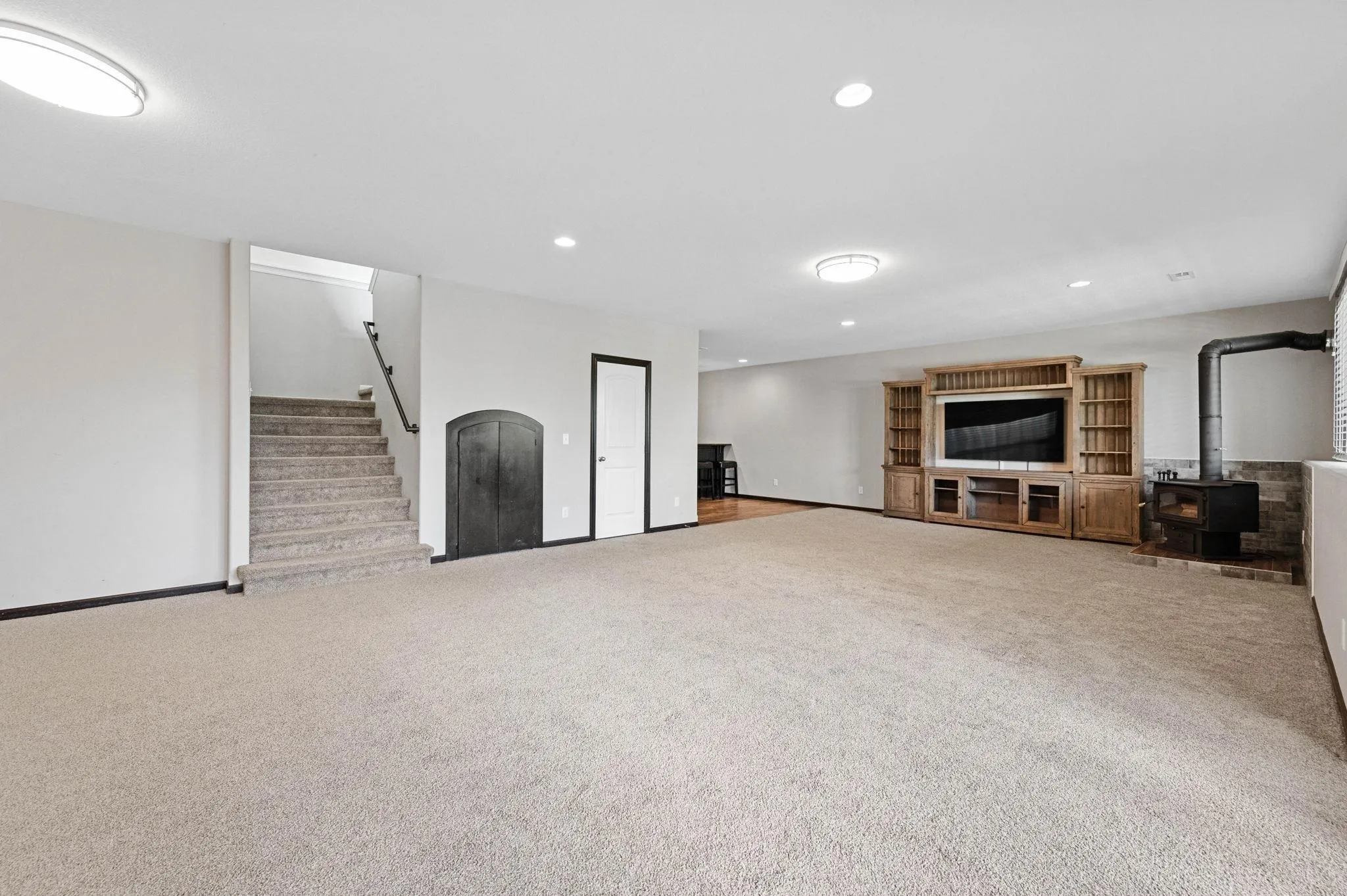 Andover, Kansas 67002, United States, 5 Bedrooms Bedrooms, ,3 BathroomsBathrooms,Residential,Active,166893