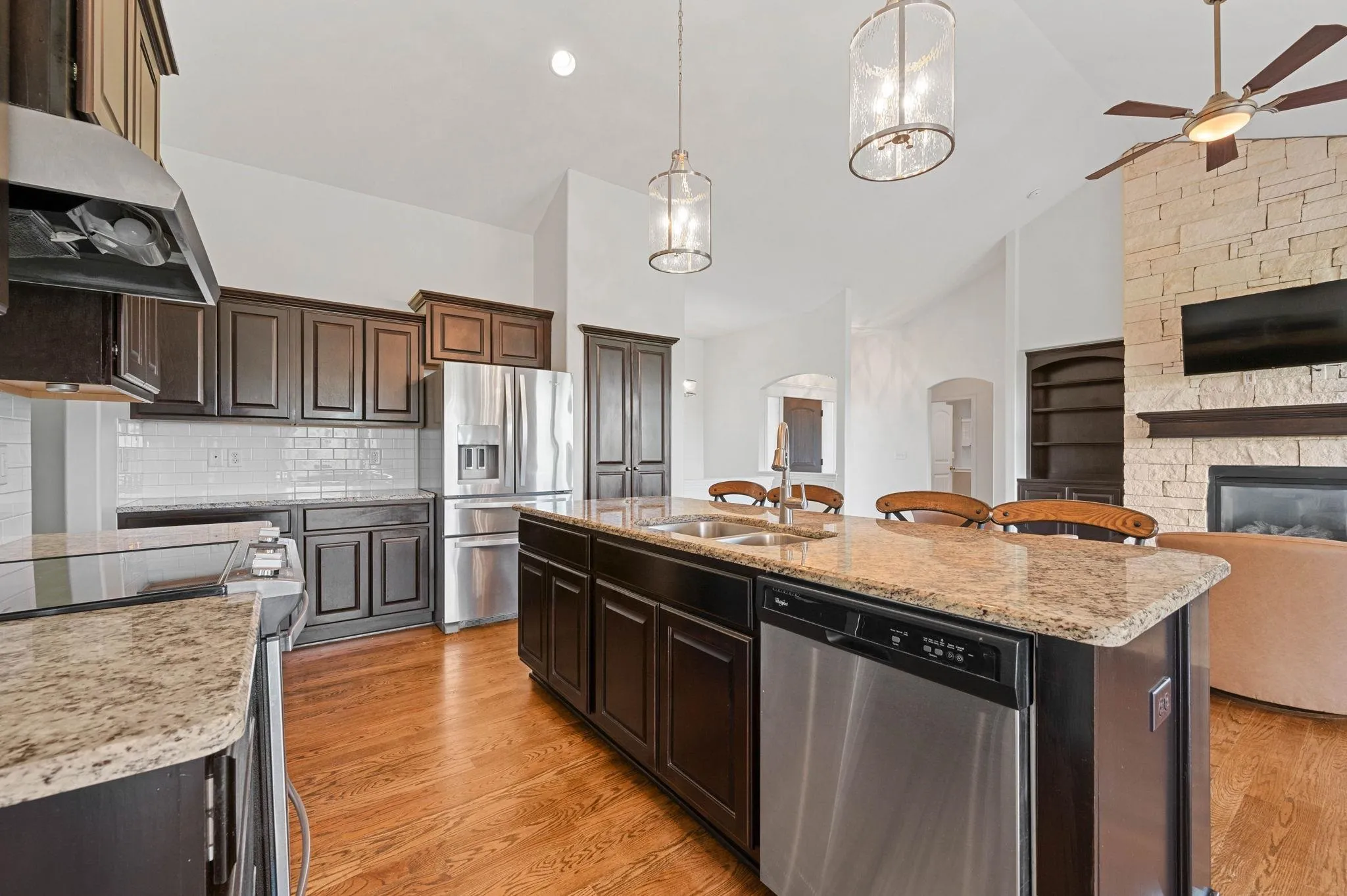 Andover, Kansas 67002, United States, 5 Bedrooms Bedrooms, ,3 BathroomsBathrooms,Residential,Active,166893