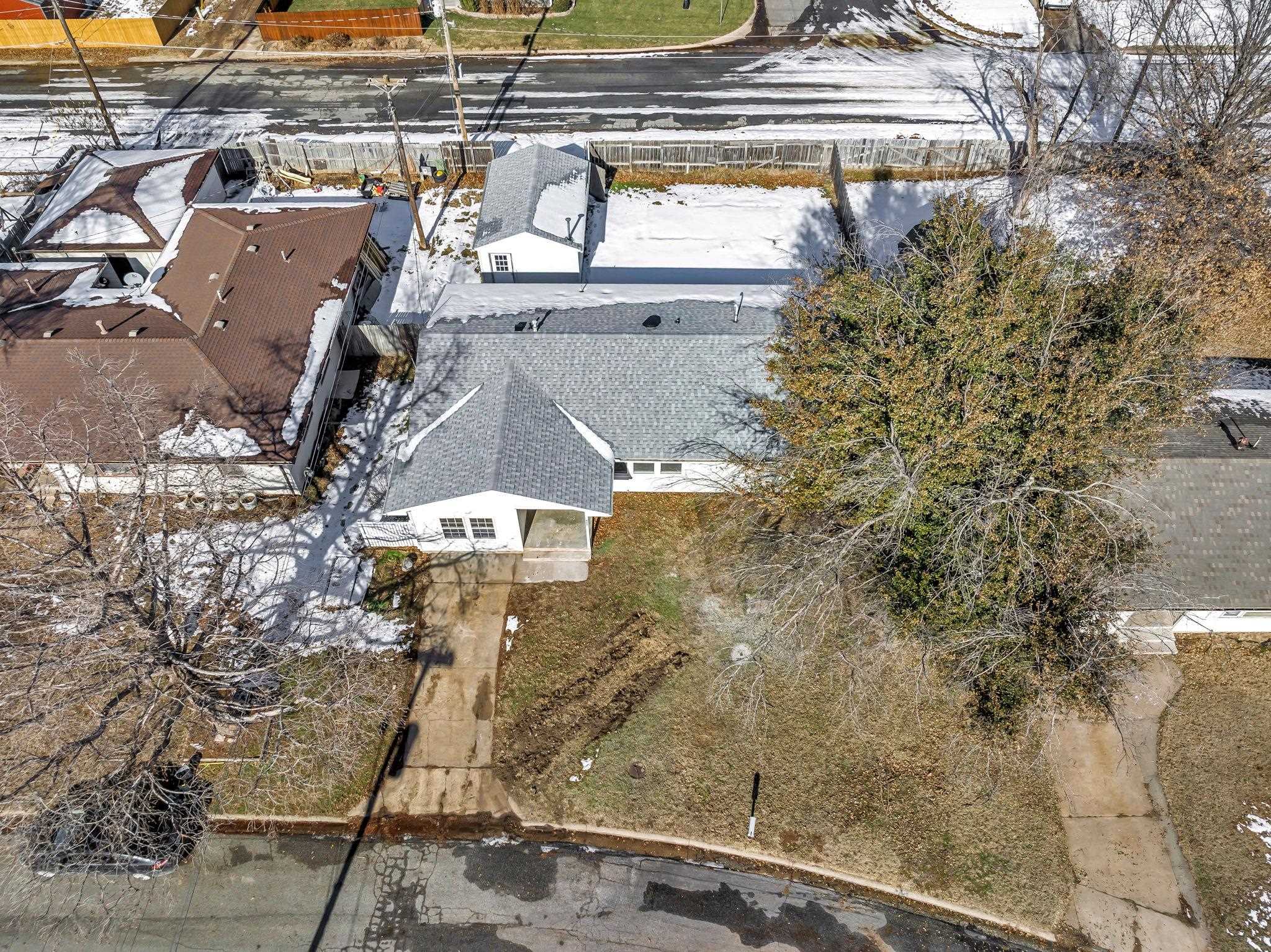 222 W Starlite Dr, Kingman, Kansas image 2