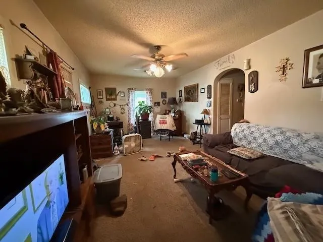 Winfield, Kansas 67156, United States, 2 Bedrooms Bedrooms, ,1 BathroomBathrooms,Residential,Active,214190