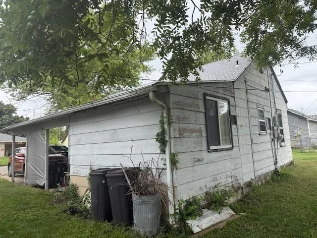 Winfield, Kansas 67156, United States, 2 Bedrooms Bedrooms, ,1 BathroomBathrooms,Residential,Active,214190