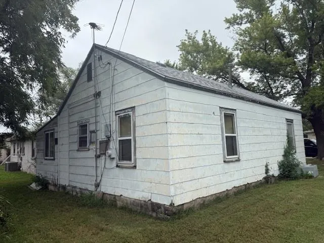 Winfield, Kansas 67156, United States, 2 Bedrooms Bedrooms, ,1 BathroomBathrooms,Residential,Active,214190