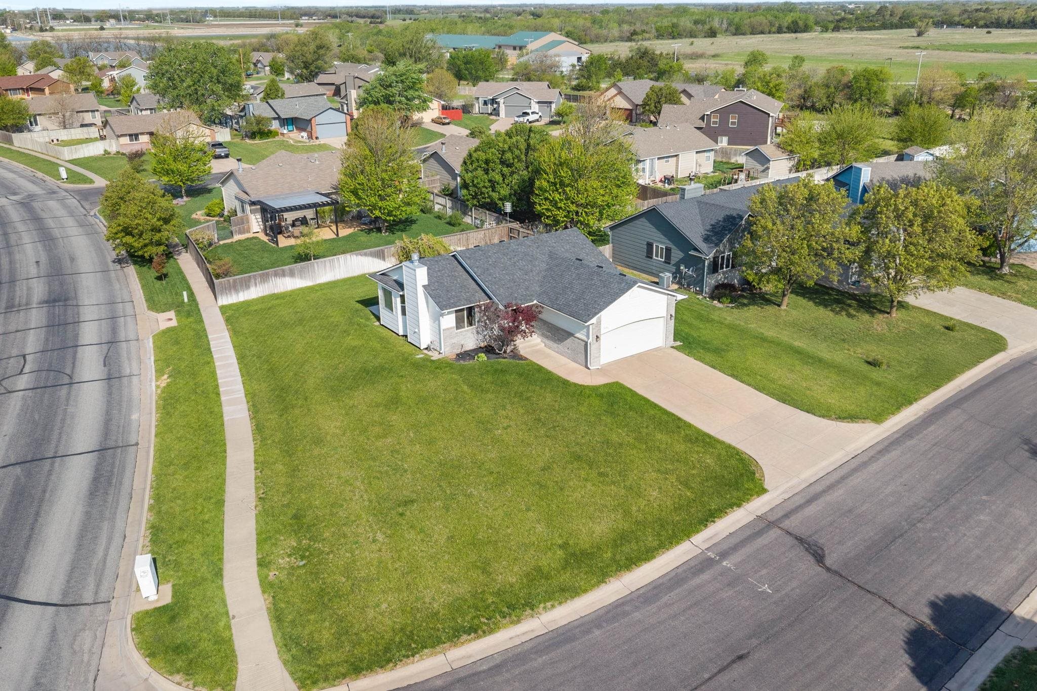 1632 E Winterset St, Goddard, Kansas image 3