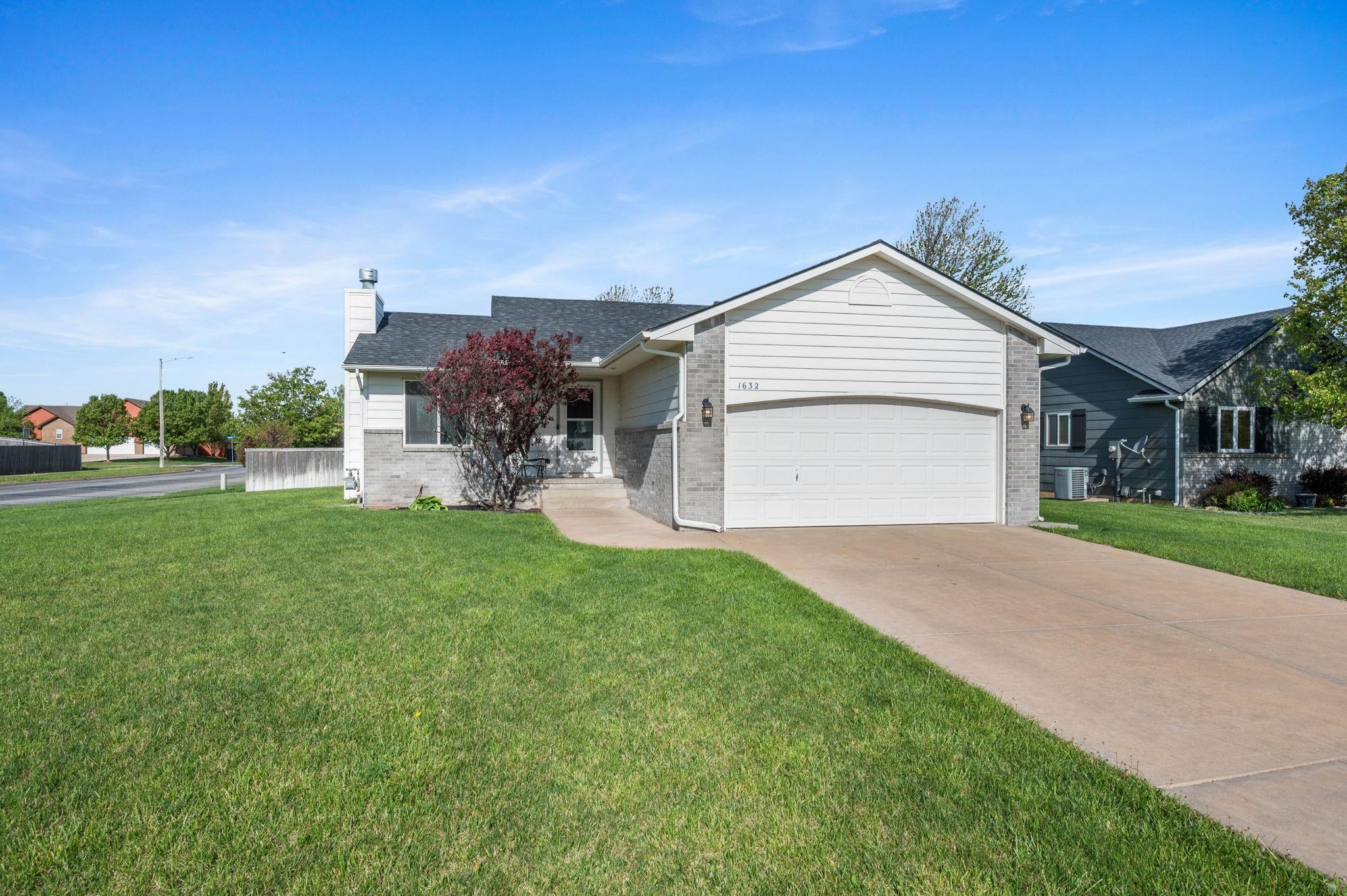 1632 E Winterset St, Goddard, Kansas image 2