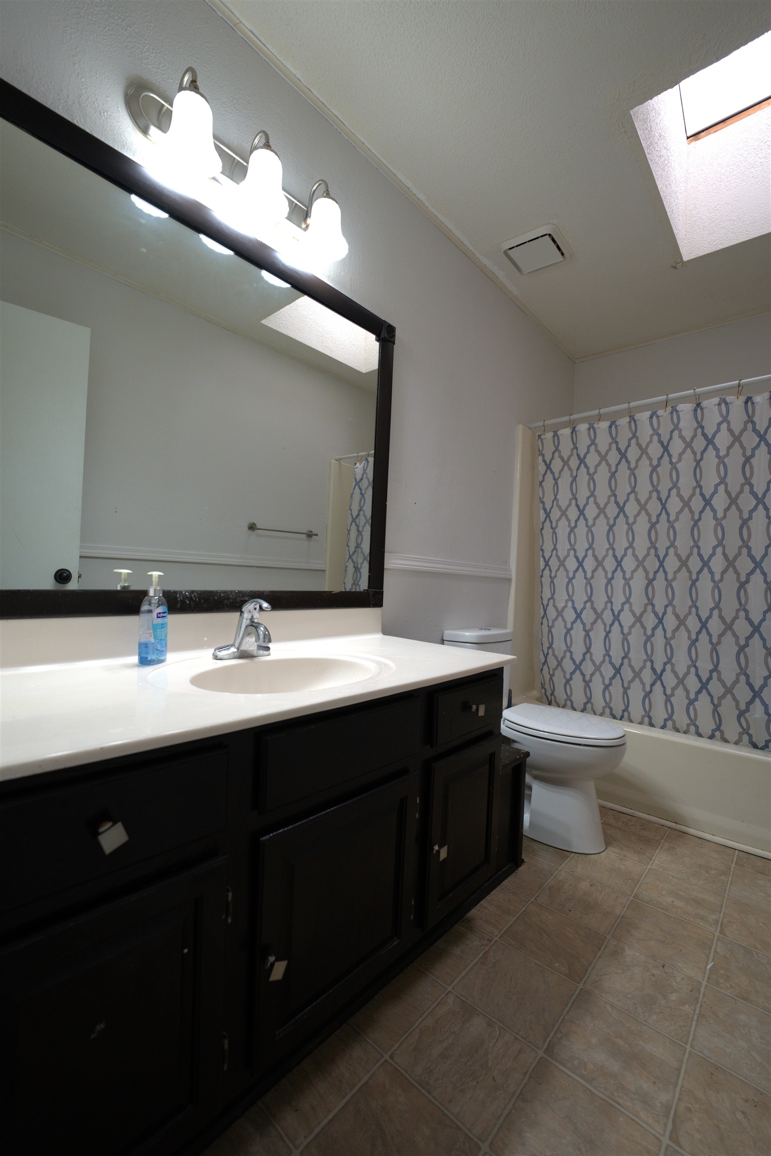 1221 S Fox Run, Wichita, Kansas image 9