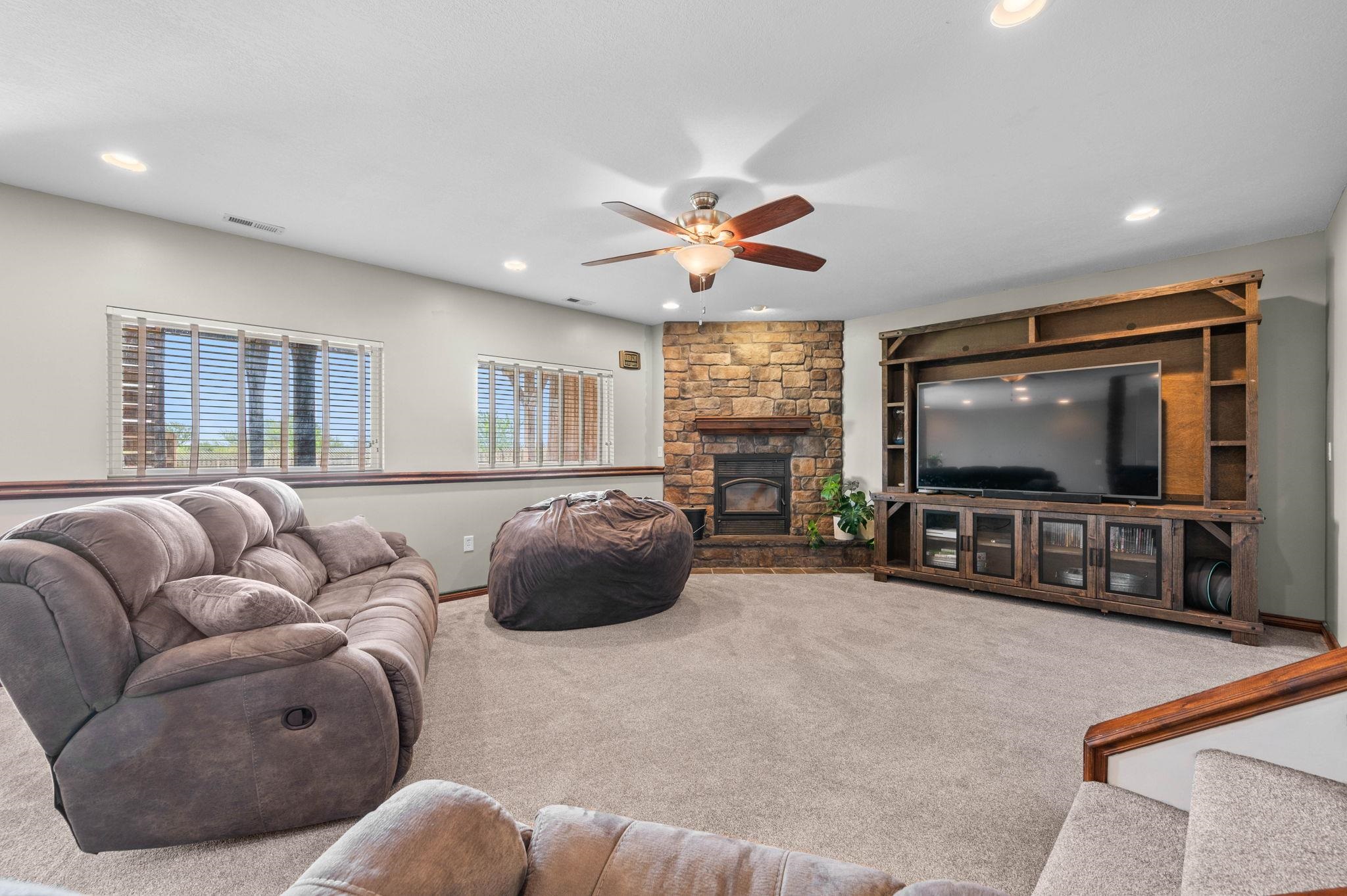 2459 W North Valley Rd, Sedgwick, Kansas image 18