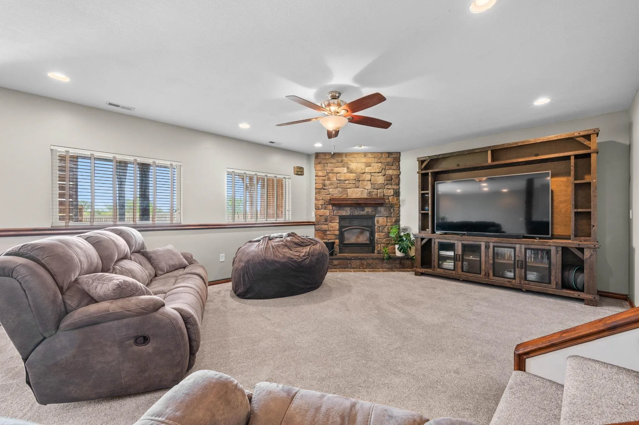 Sedgwick, Kansas 67135, United States, 5 Bedrooms Bedrooms, ,3 BathroomsBathrooms,Residential,Active,118584