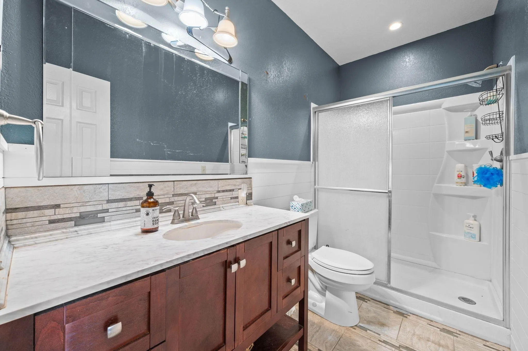 Sedgwick, Kansas 67135, United States, 5 Bedrooms Bedrooms, ,3 BathroomsBathrooms,Residential,Active,118584