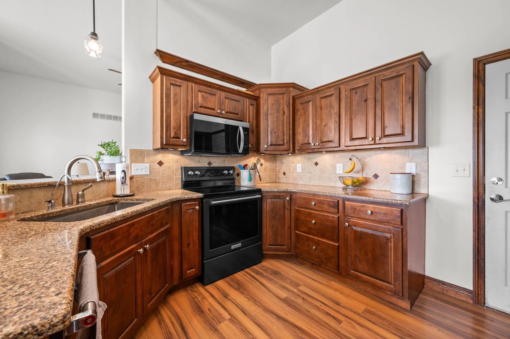 Sedgwick, Kansas 67135, United States, 5 Bedrooms Bedrooms, ,3 BathroomsBathrooms,Residential,Active,118584