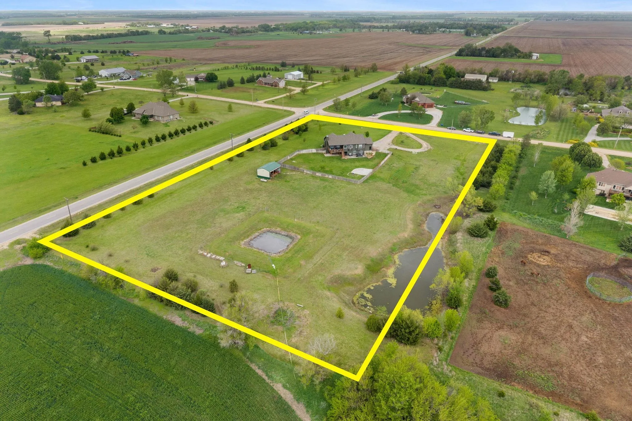 Sedgwick, Kansas 67135, United States, 5 Bedrooms Bedrooms, ,3 BathroomsBathrooms,Residential,Active,118584