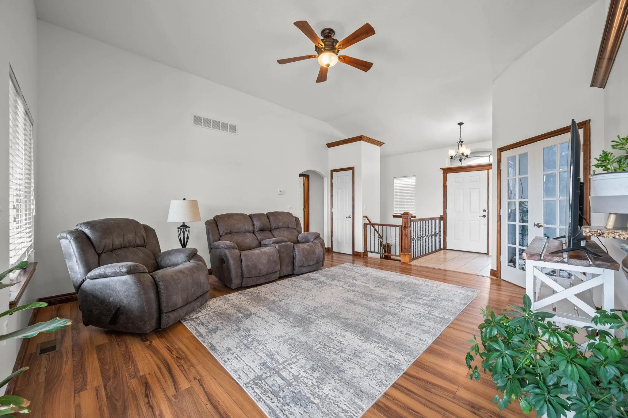 Sedgwick, Kansas 67135, United States, 5 Bedrooms Bedrooms, ,3 BathroomsBathrooms,Residential,Active,118584