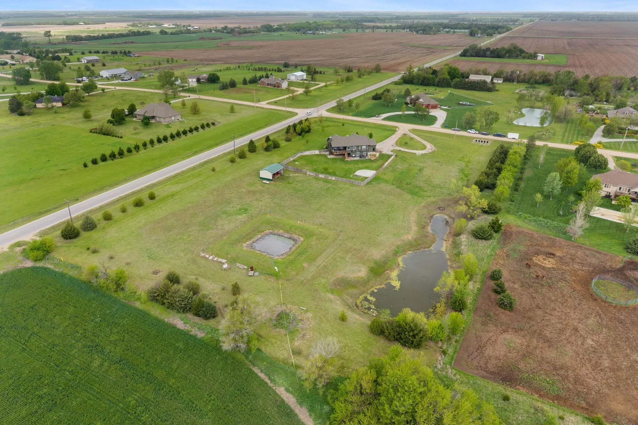 Sedgwick, Kansas 67135, United States, 5 Bedrooms Bedrooms, ,3 BathroomsBathrooms,Residential,Active,118584