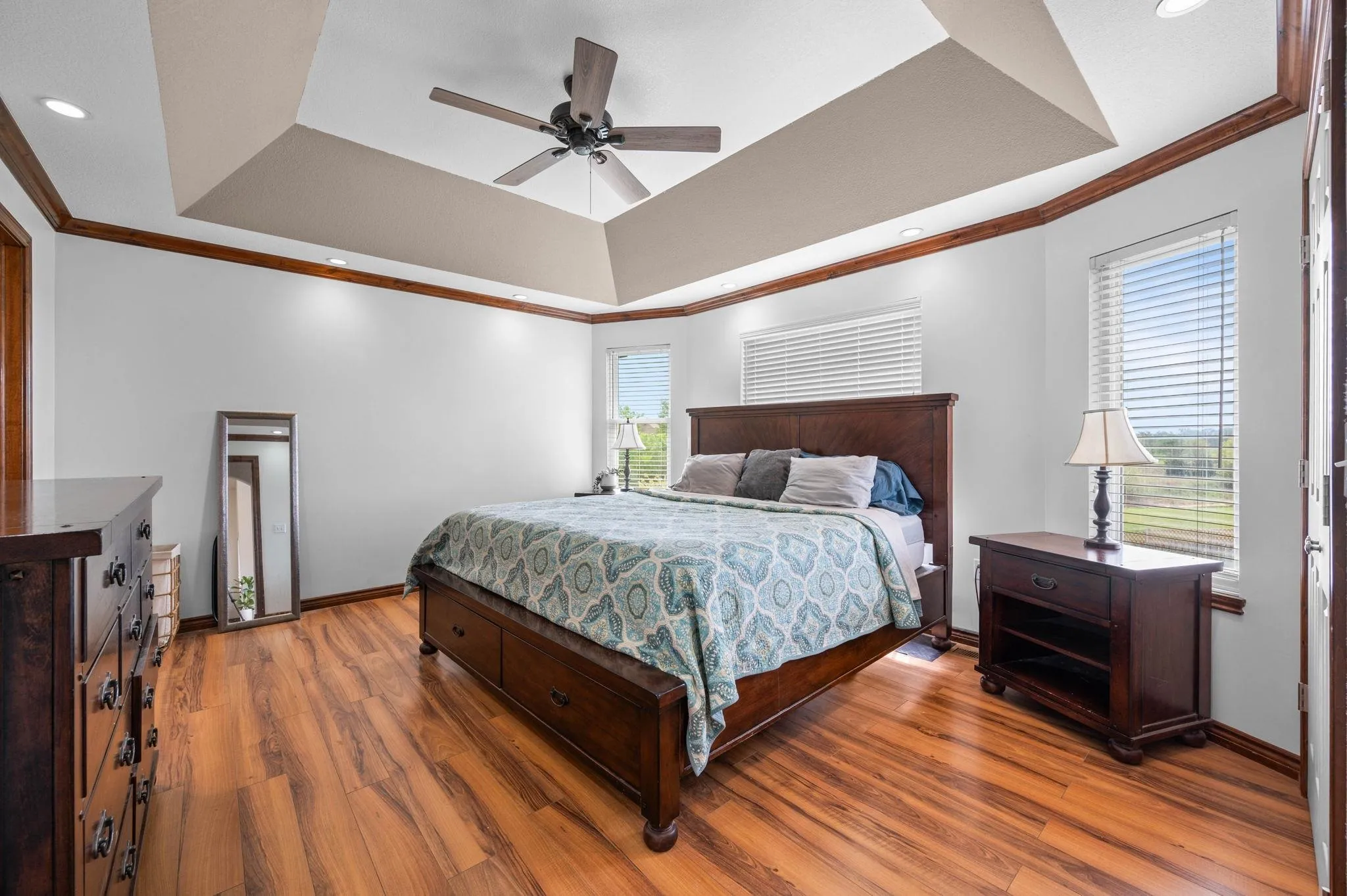 Sedgwick, Kansas 67135, United States, 5 Bedrooms Bedrooms, ,3 BathroomsBathrooms,Residential,Active,118584