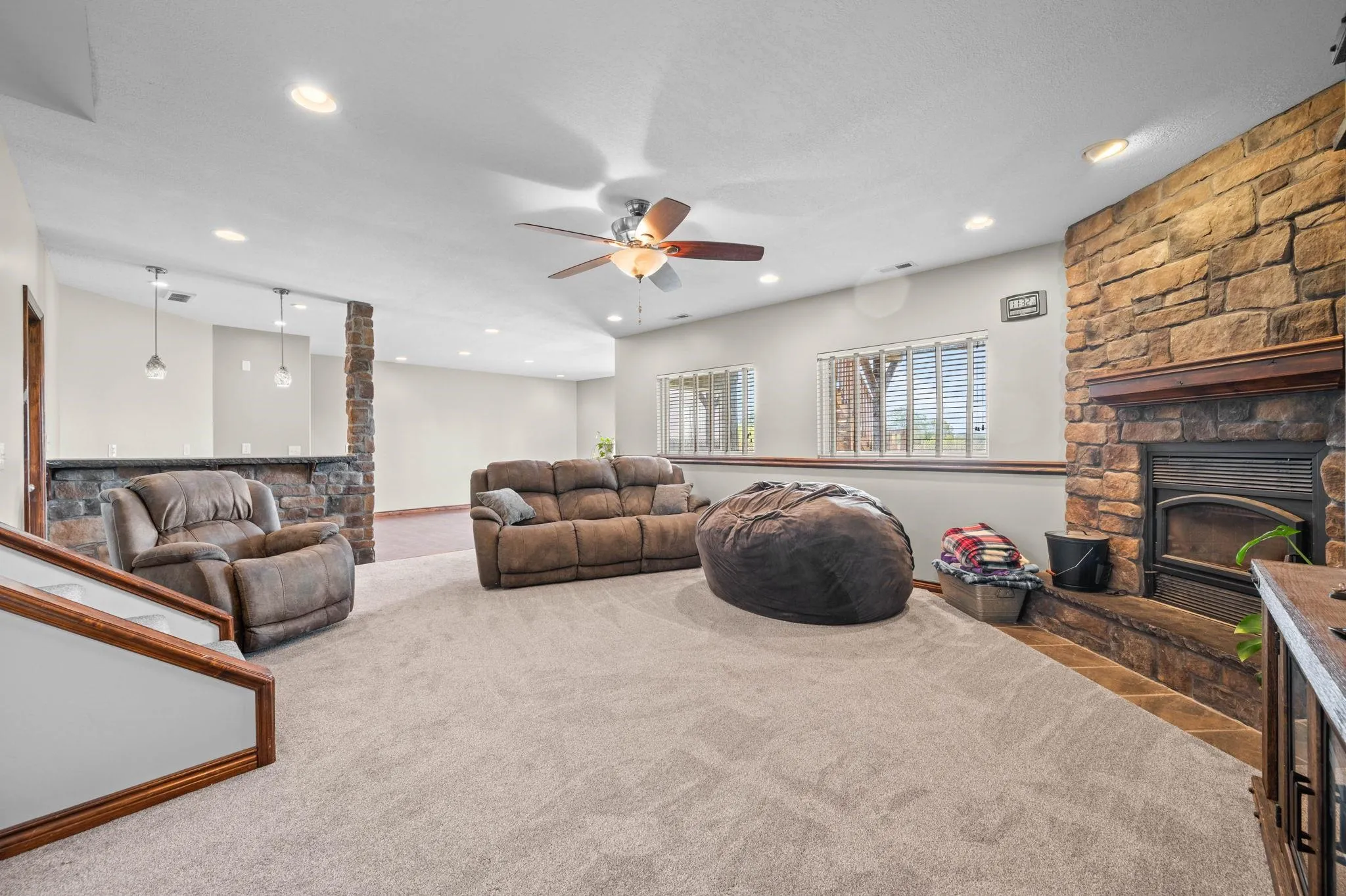 Sedgwick, Kansas 67135, United States, 5 Bedrooms Bedrooms, ,3 BathroomsBathrooms,Residential,Active,118584