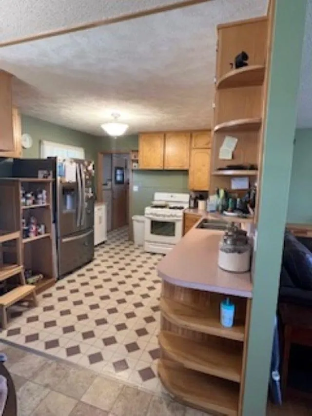 La Crosse, Kansas 67548, United States, 2 Bedrooms Bedrooms, ,2 BathroomsBathrooms,Residential,Active,115666