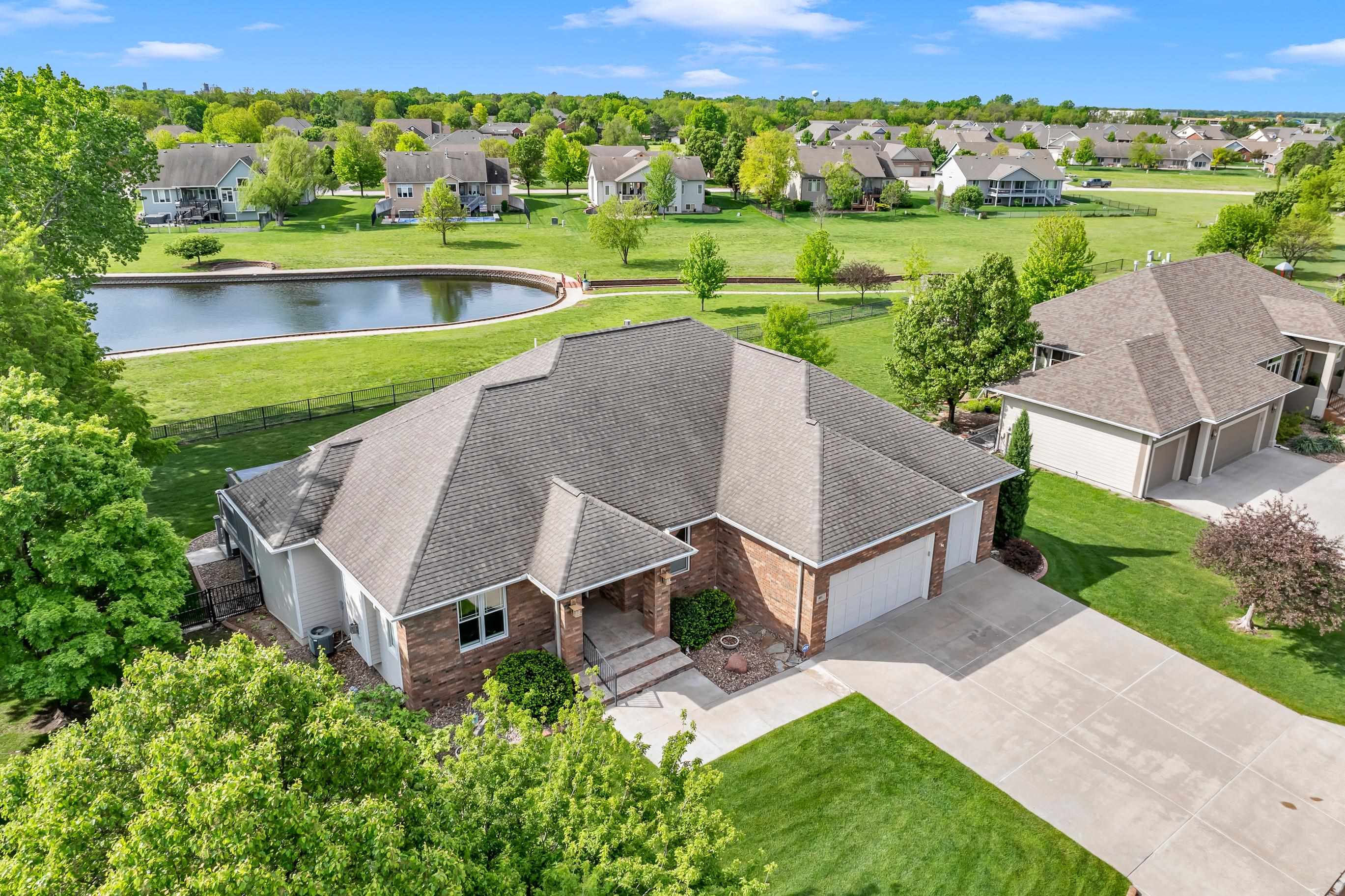401 Lakewood Dr, North Newton, Kansas image 1