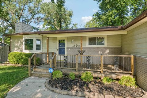 Homes For Sale - 1713 N Terry Ln<br/> Andover, KS 67002