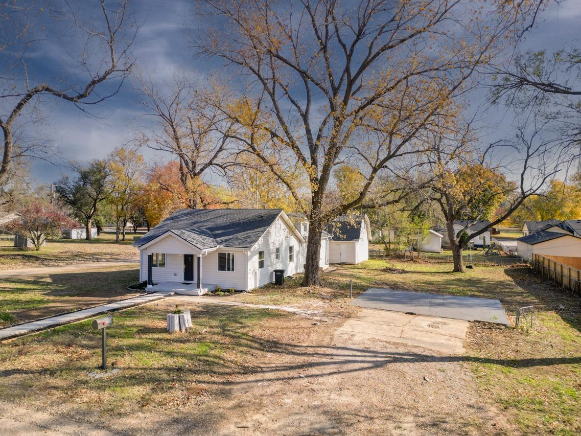 1228 N 15th St, Arkansas City, Kansas image 35