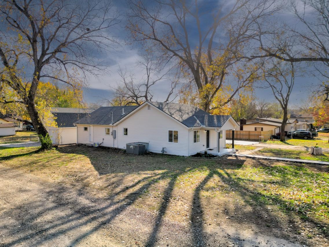 1228 N 15th St, Arkansas City, Kansas image 34