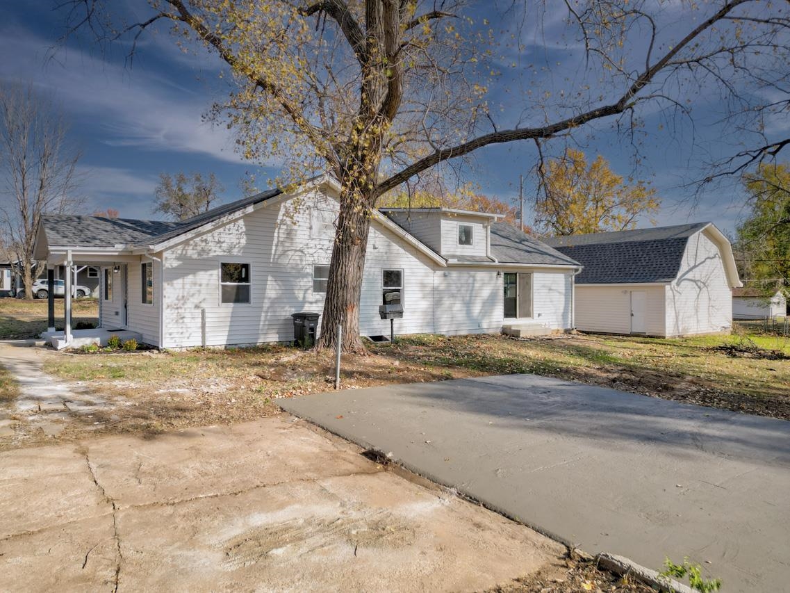 1228 N 15th St, Arkansas City, Kansas image 32