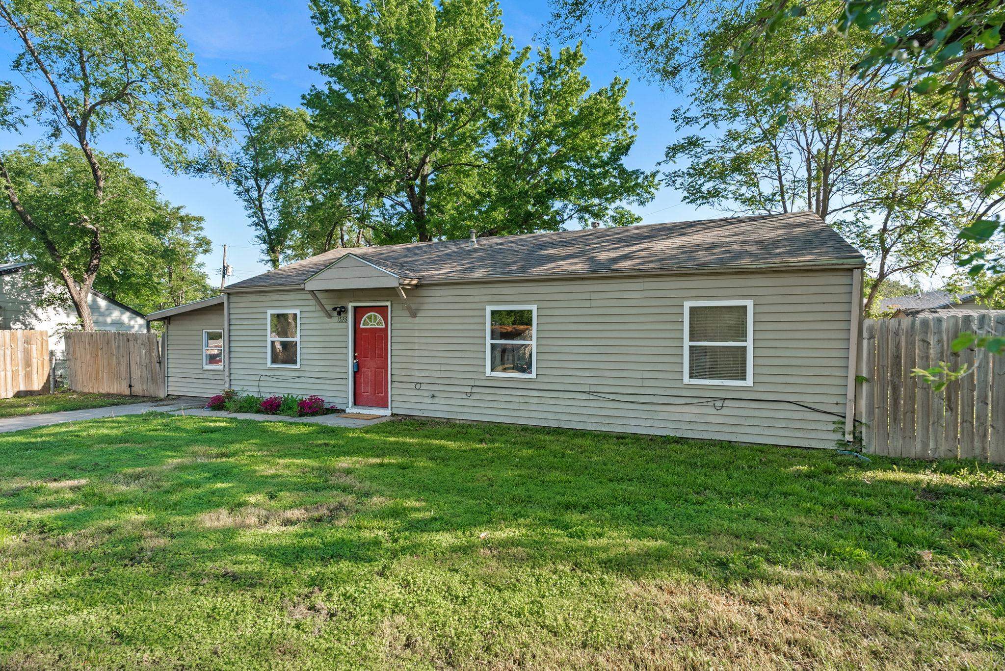 1526 E Evanston St, Park City, Kansas image 4