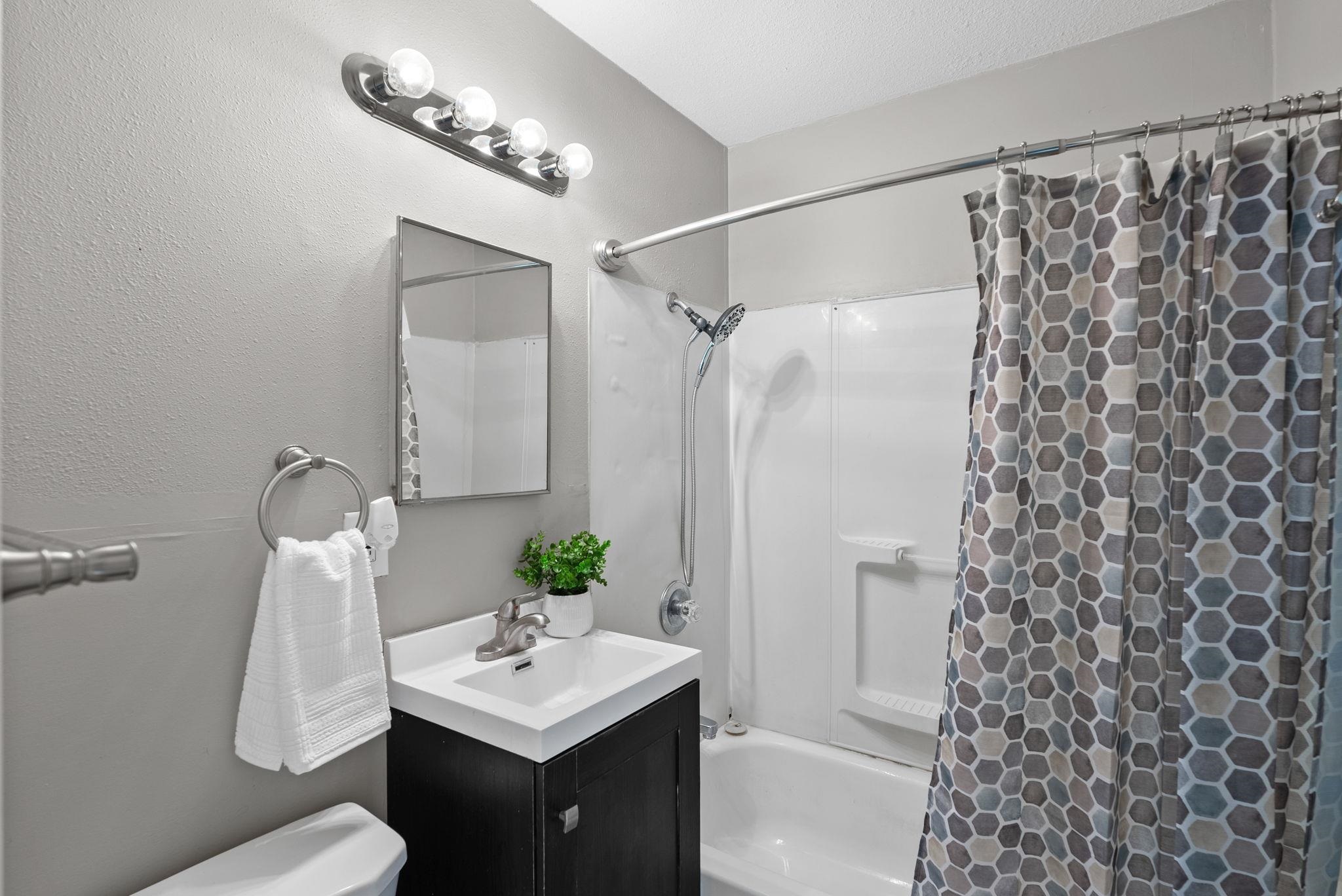 1526 E Evanston St, Park City, Kansas image 27