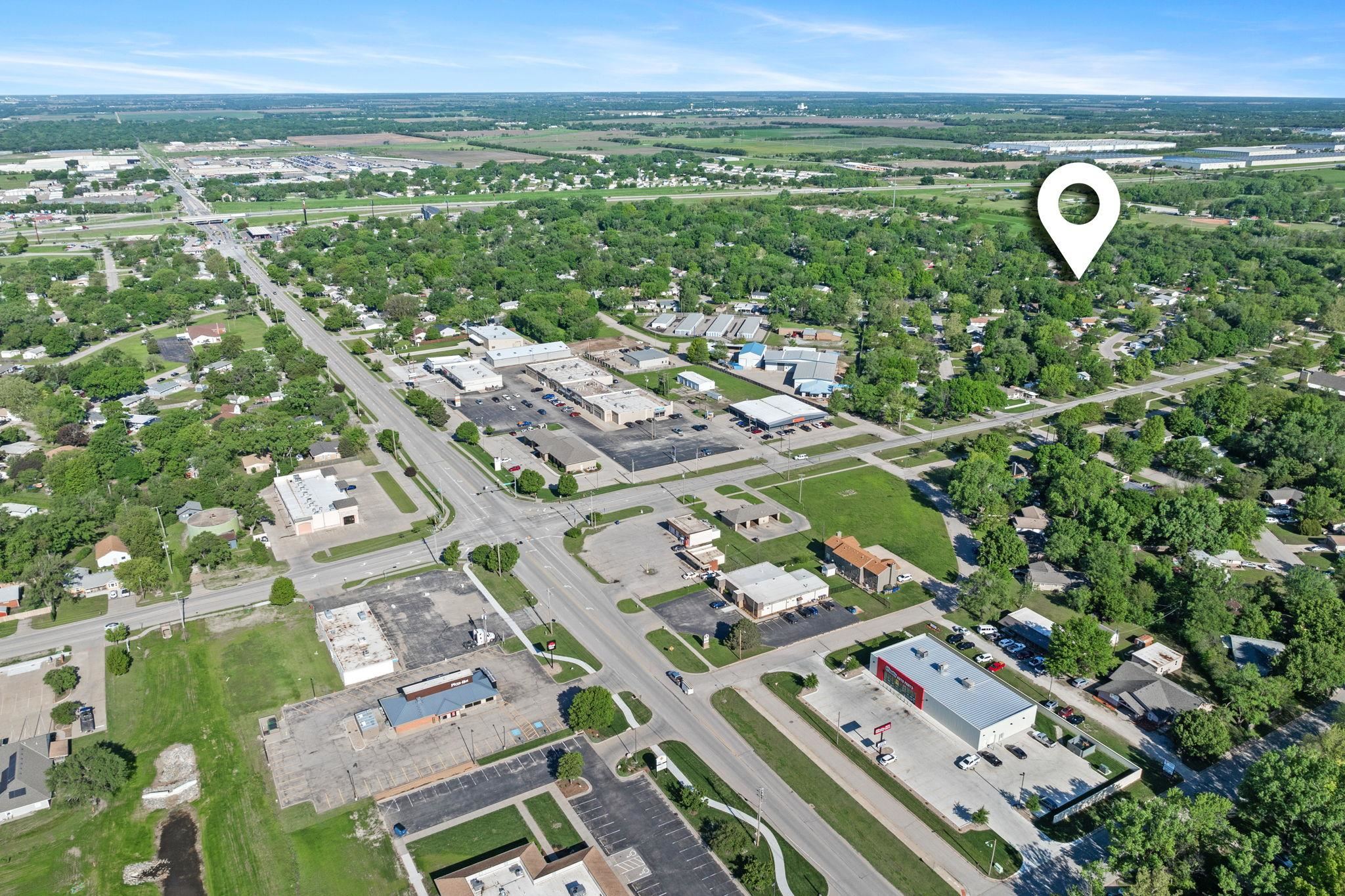 1526 E Evanston St, Park City, Kansas image 35