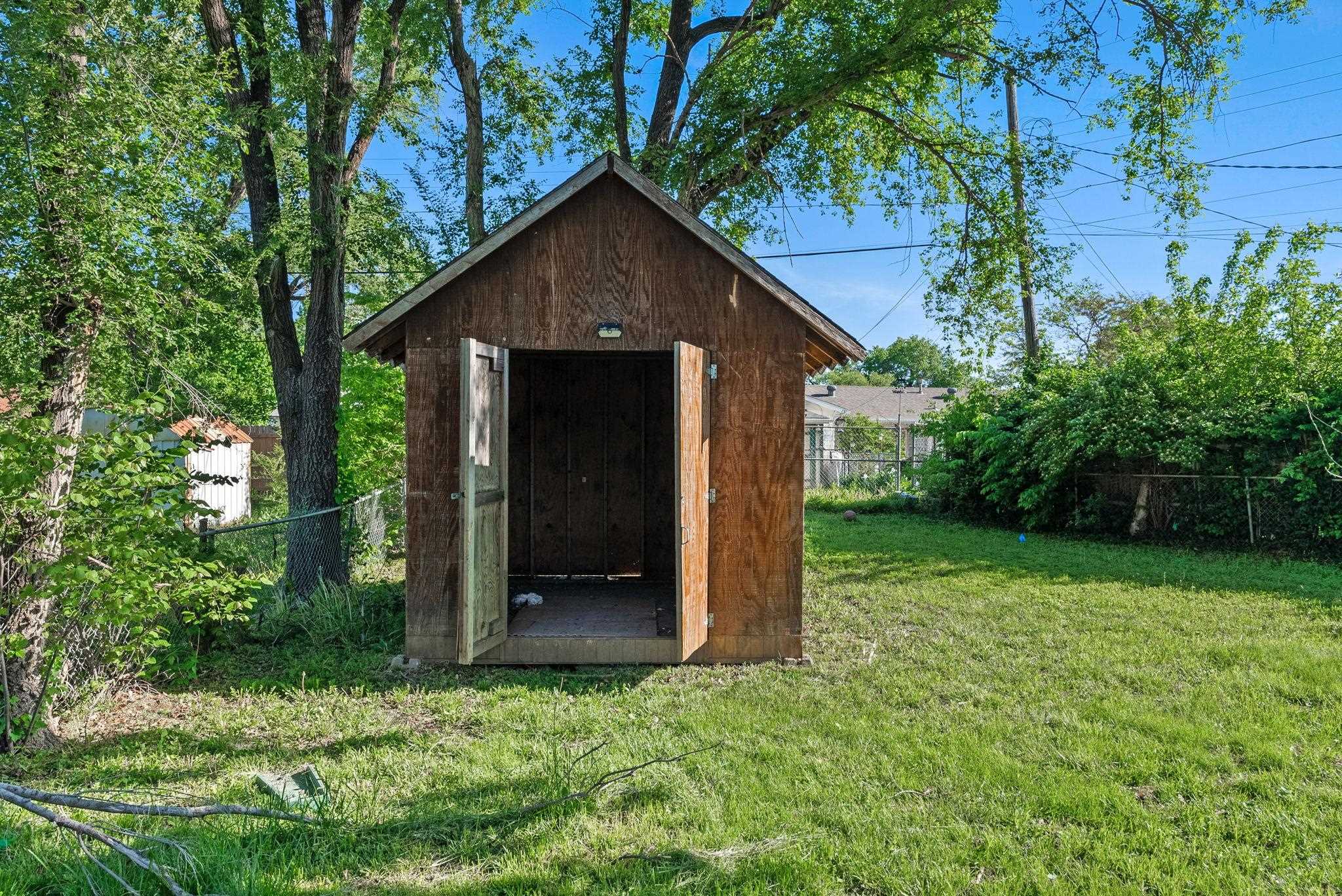 1526 E Evanston St, Park City, Kansas image 32