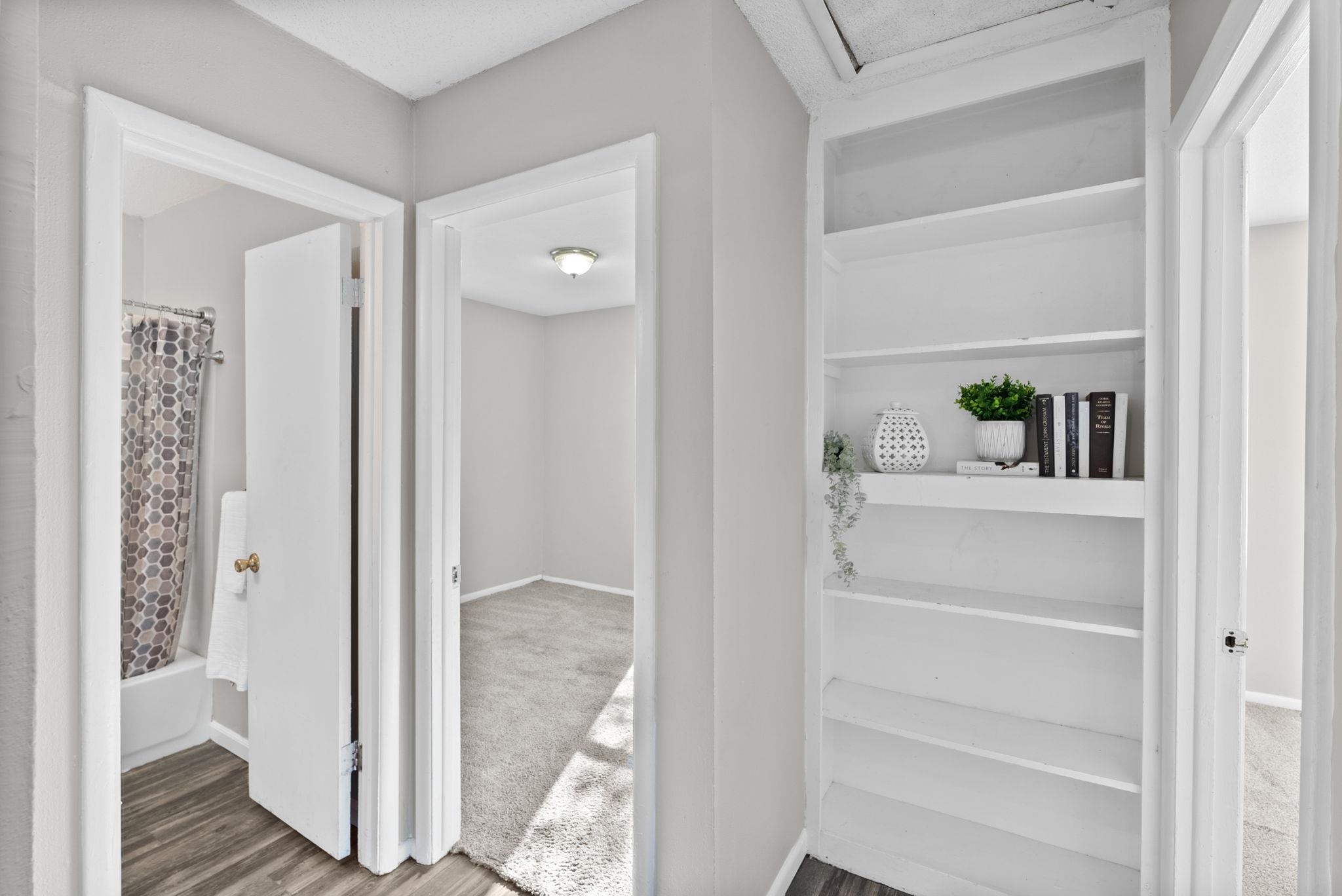1526 E Evanston St, Park City, Kansas image 22