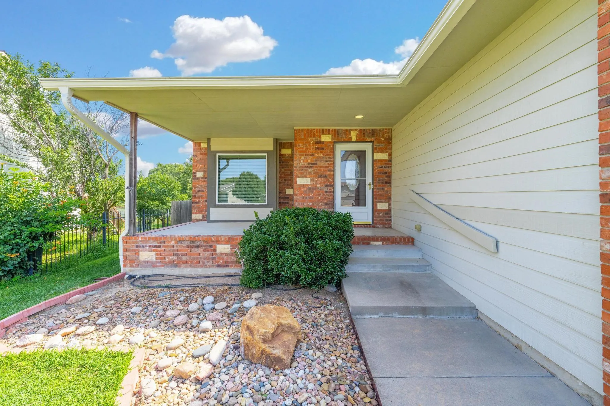 Derby, Kansas 67037, United States, 3 Bedrooms Bedrooms, ,3 BathroomsBathrooms,Residential,Active,186575