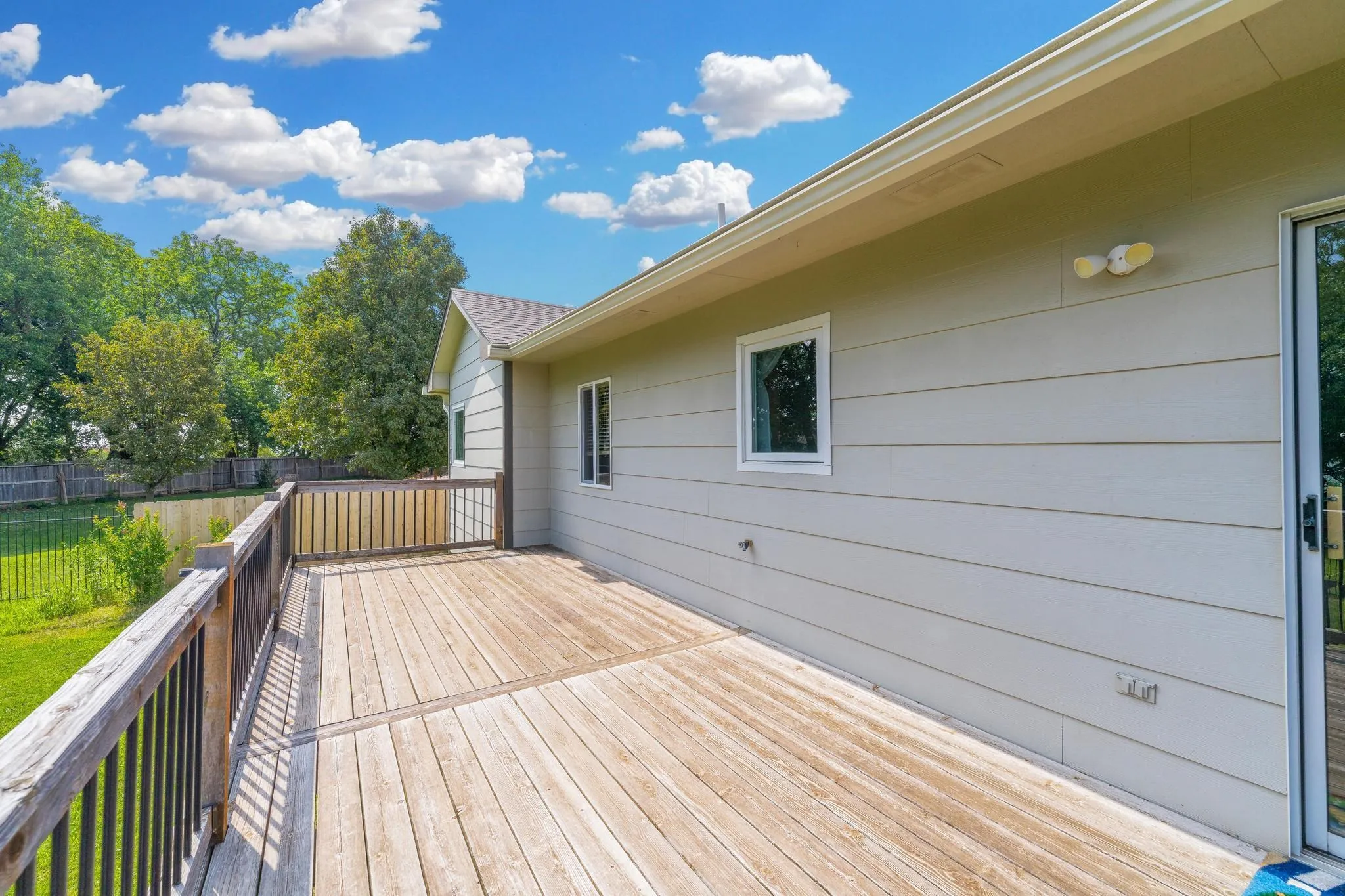 Derby, Kansas 67037, United States, 3 Bedrooms Bedrooms, ,3 BathroomsBathrooms,Residential,Active,186575