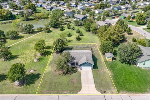 Homes For Sale - 1101 N Parkway Dr<br/> Valley Center, KS 67147