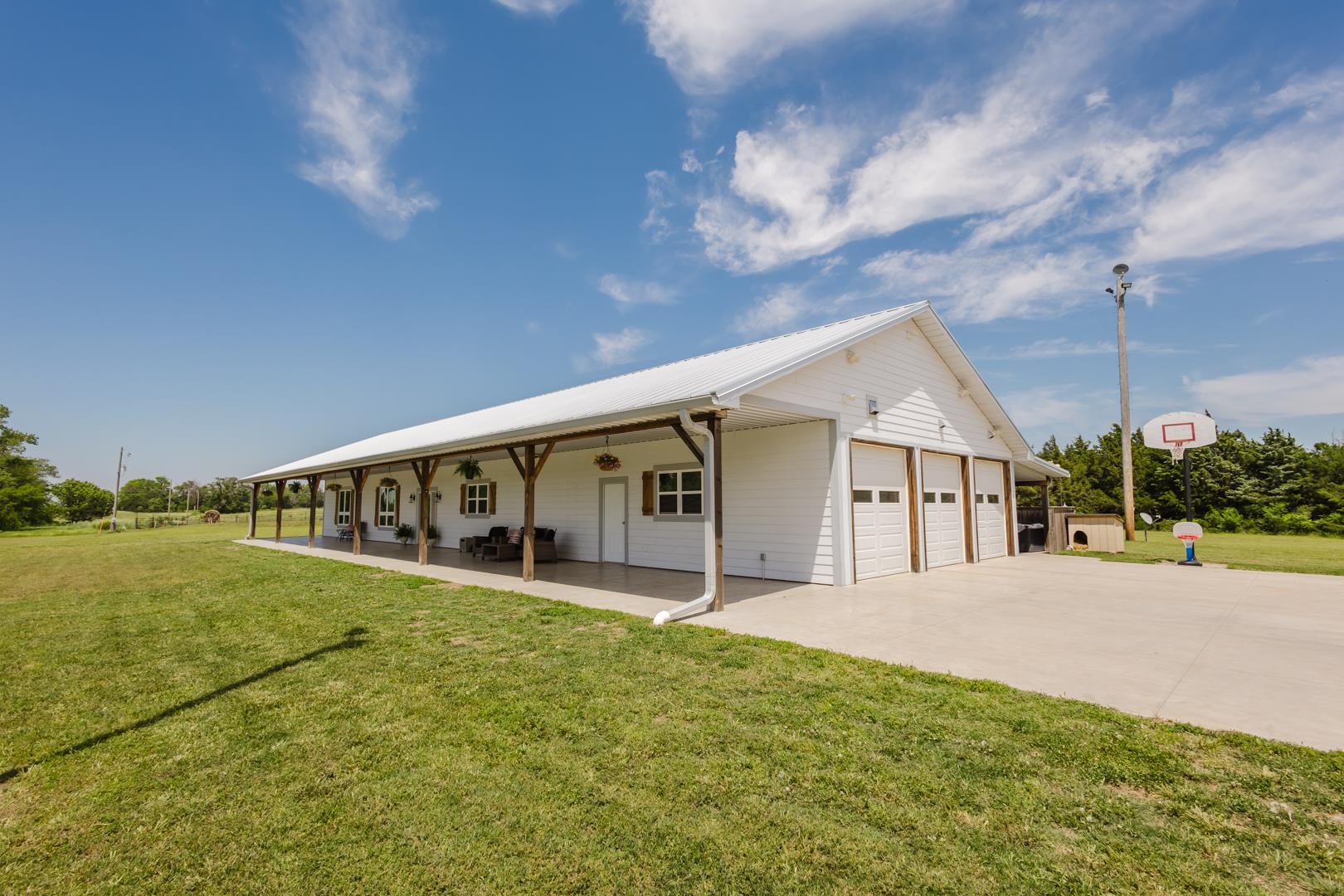 33601 W 6th St, Garden Plain, Kansas image 1