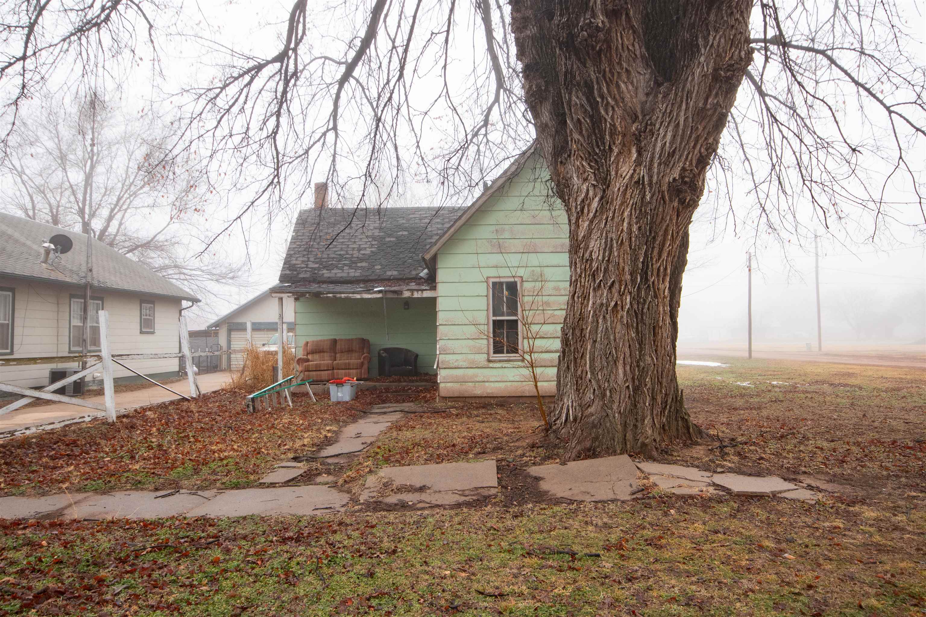 302 S Kansas Ave, Anthony, Kansas image 2