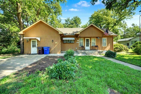 Homes For Sale - 308 W Lindsborg St<br/> Lindsborg, KS 67456