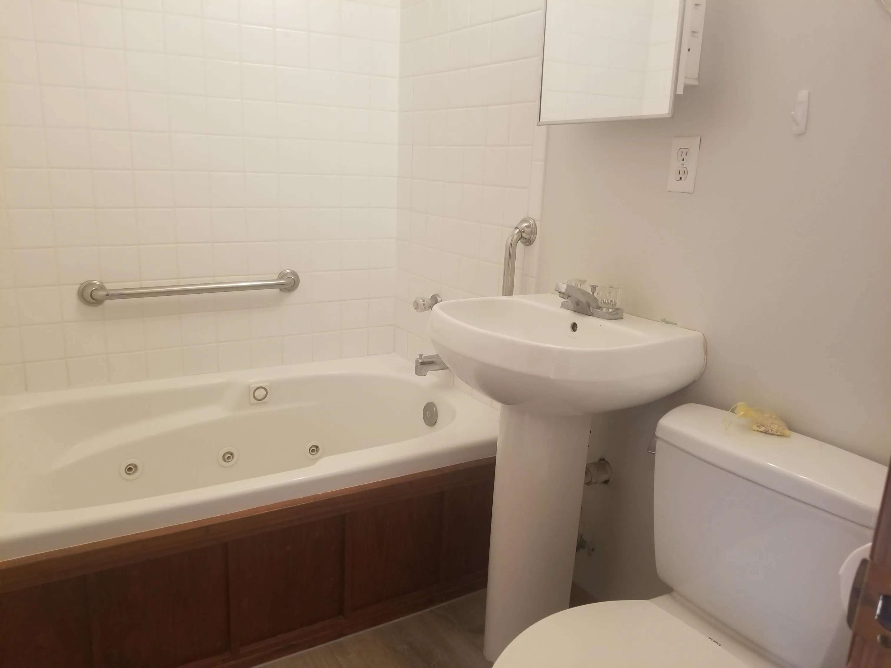 Wichita, Kansas 67213, United States, 2 Bedrooms Bedrooms, ,1 BathroomBathrooms,Residential,Active,118976