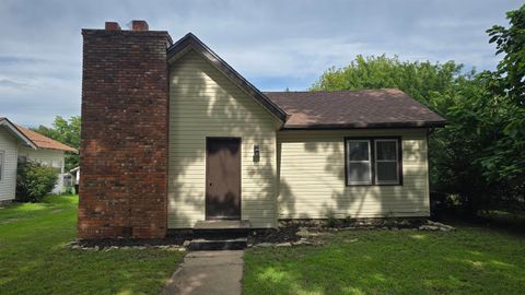 Homes For Sale - 614 N C St<br/> Arkansas City, KS 67005