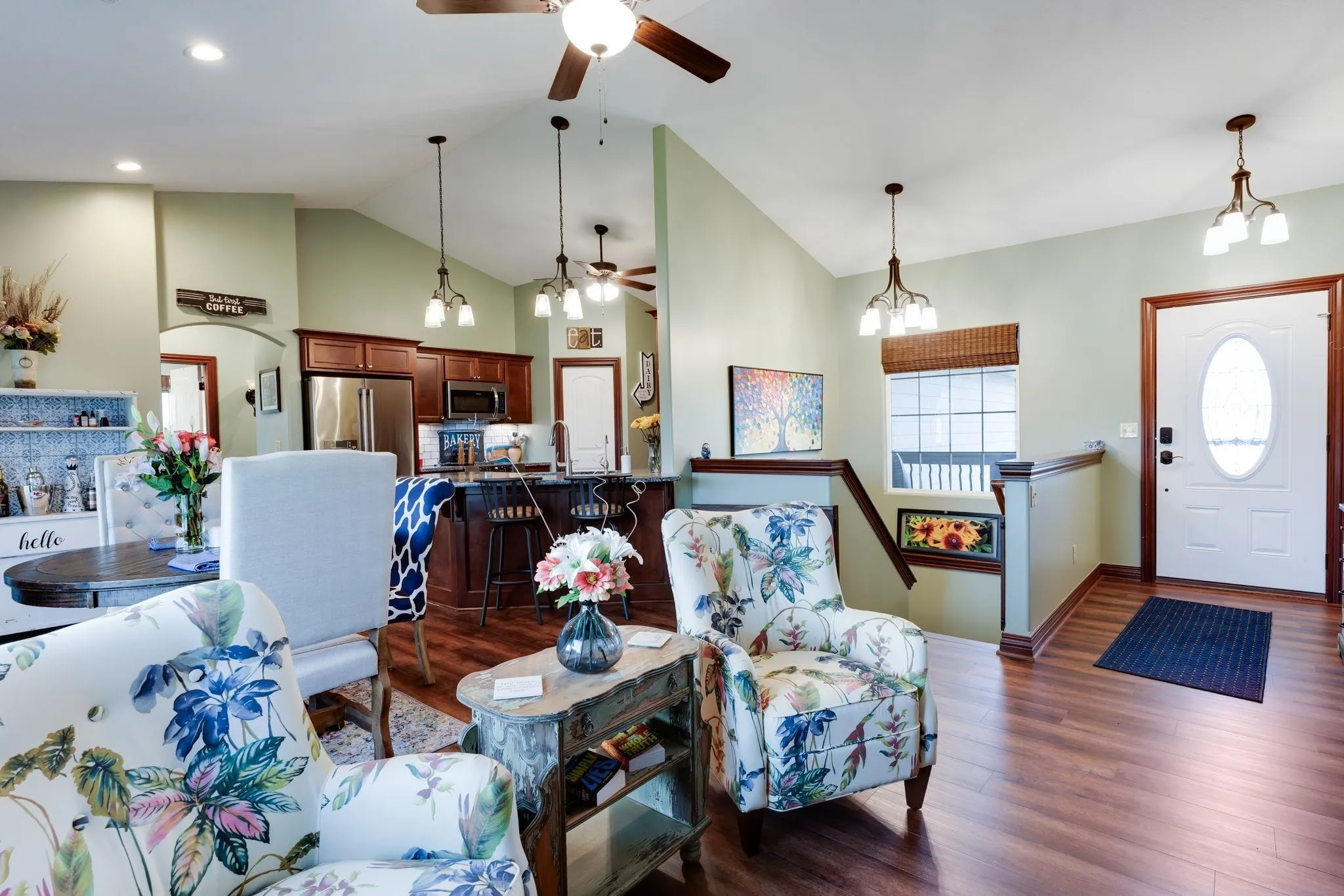 Haysville, Kansas 67060, United States, 4 Bedrooms Bedrooms, ,3 BathroomsBathrooms,Residential,Active,208092