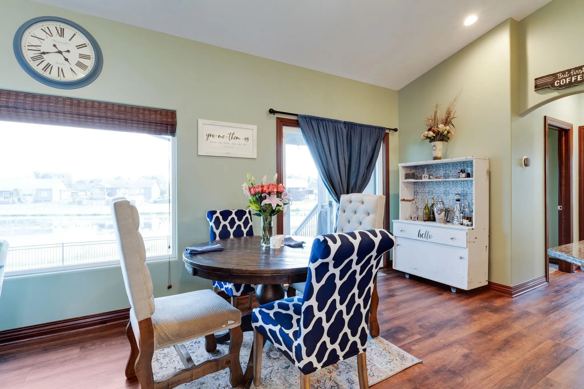 Haysville, Kansas 67060, United States, 4 Bedrooms Bedrooms, ,3 BathroomsBathrooms,Residential,Active,208092