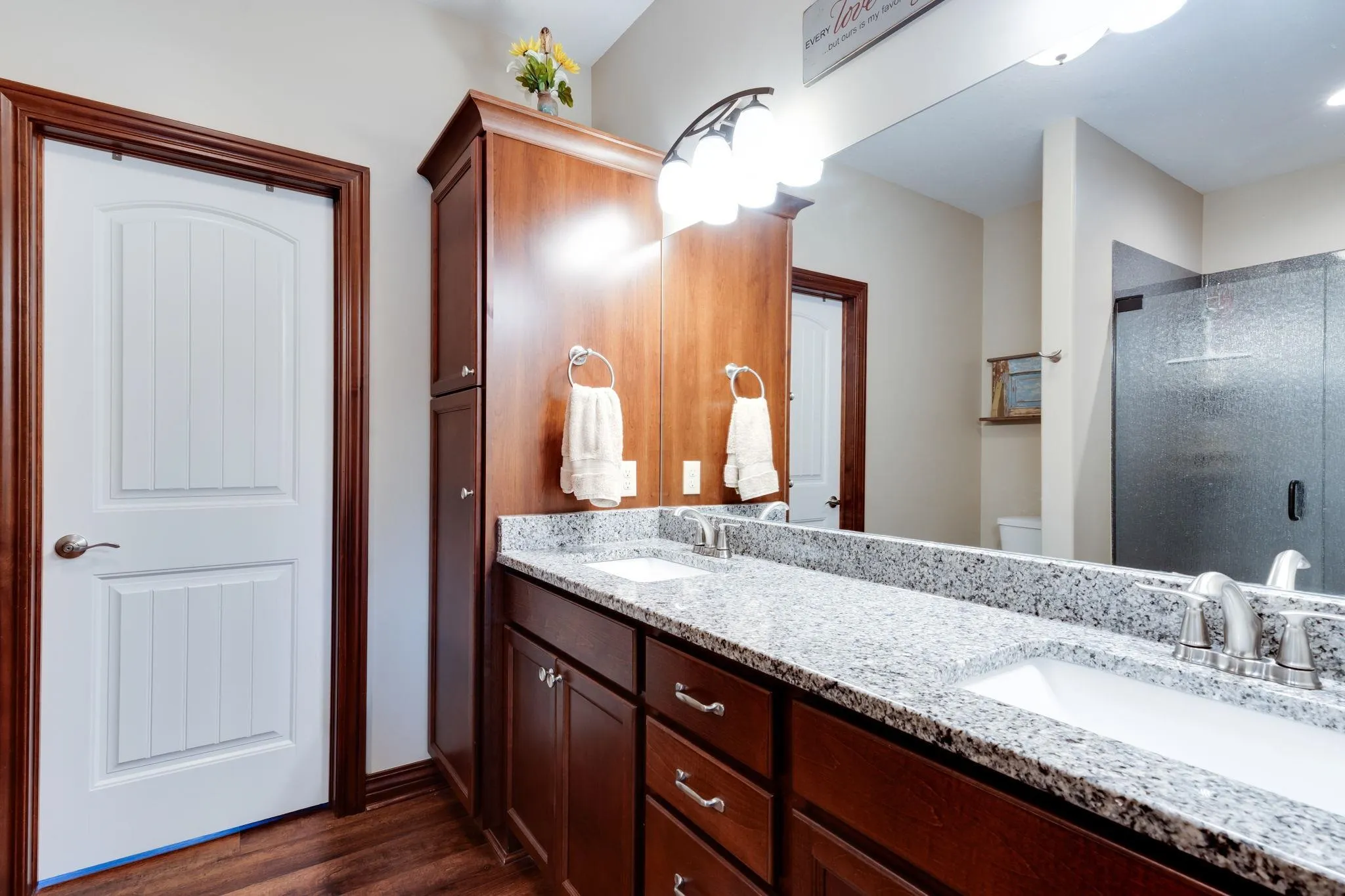 Haysville, Kansas 67060, United States, 4 Bedrooms Bedrooms, ,3 BathroomsBathrooms,Residential,Active,208092