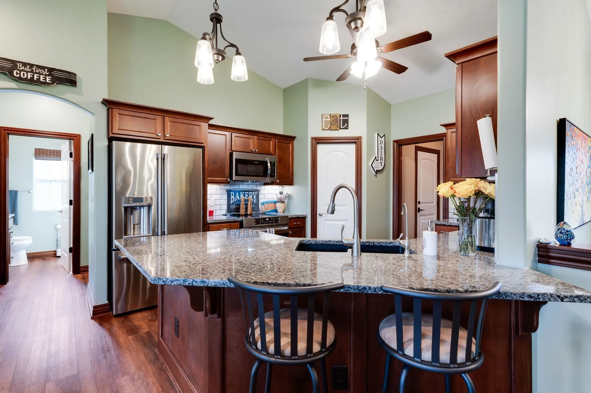 Haysville, Kansas 67060, United States, 4 Bedrooms Bedrooms, ,3 BathroomsBathrooms,Residential,Active,208092