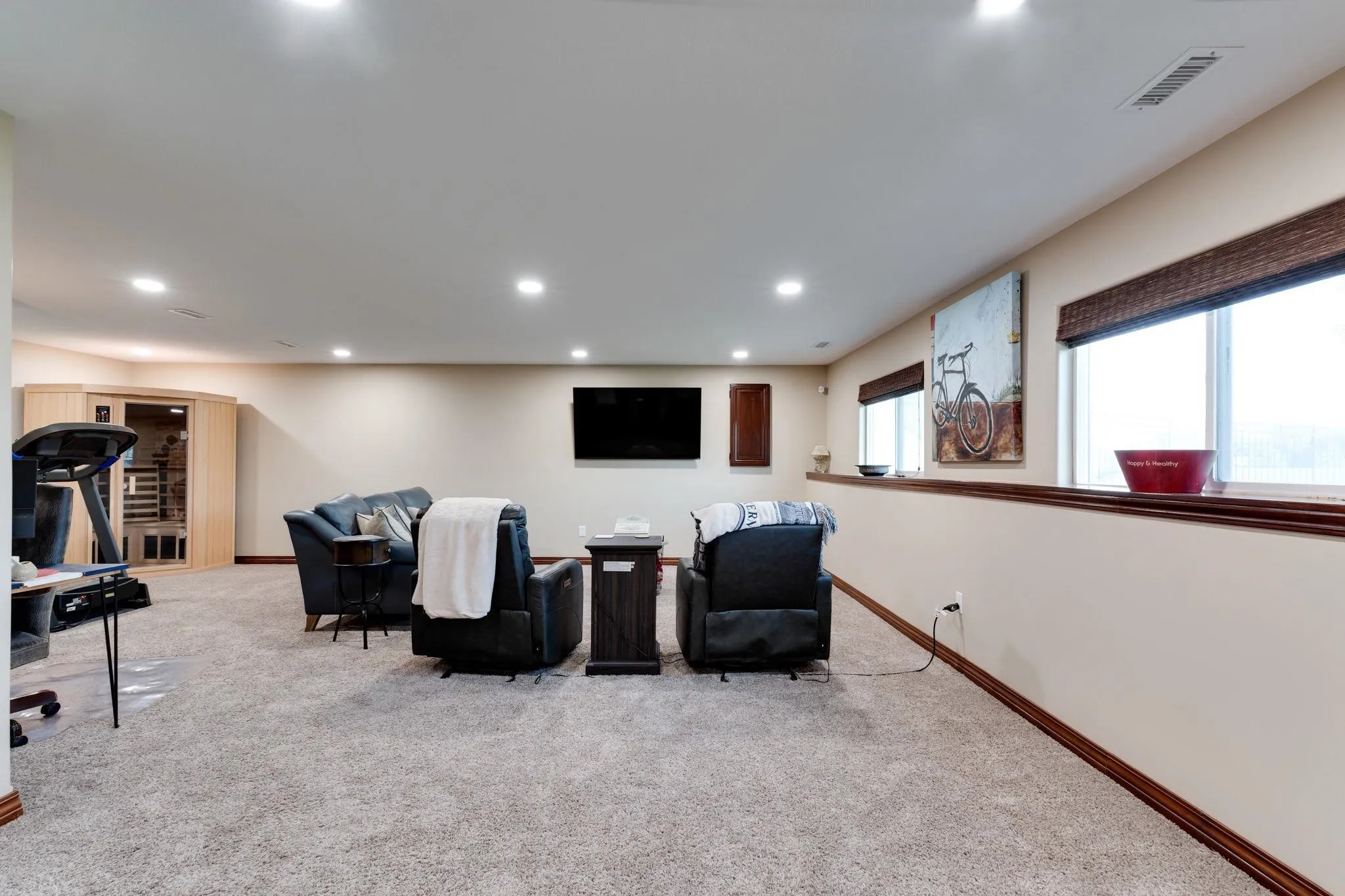 Haysville, Kansas 67060, United States, 4 Bedrooms Bedrooms, ,3 BathroomsBathrooms,Residential,Active,208092