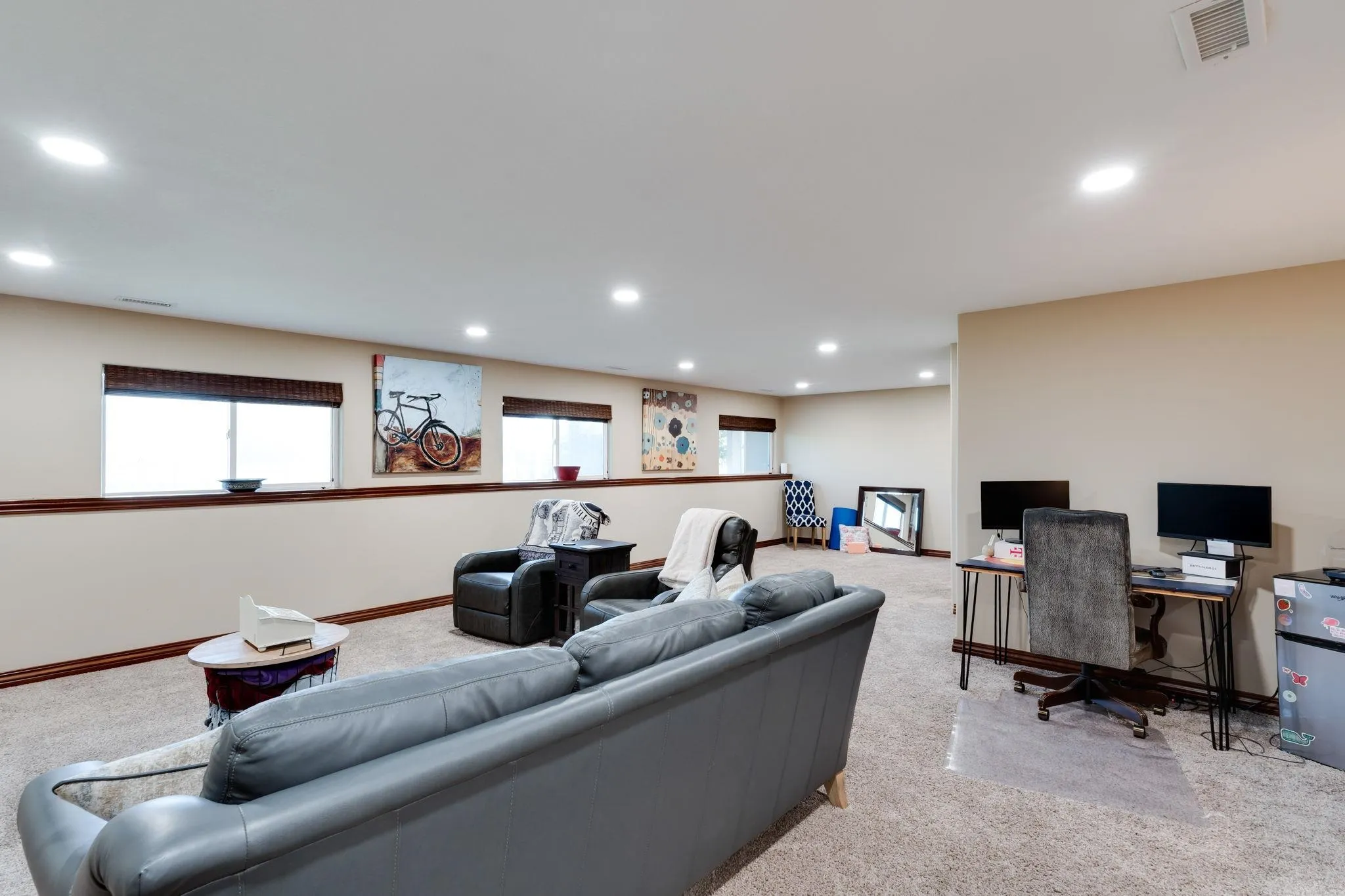 Haysville, Kansas 67060, United States, 4 Bedrooms Bedrooms, ,3 BathroomsBathrooms,Residential,Active,208092