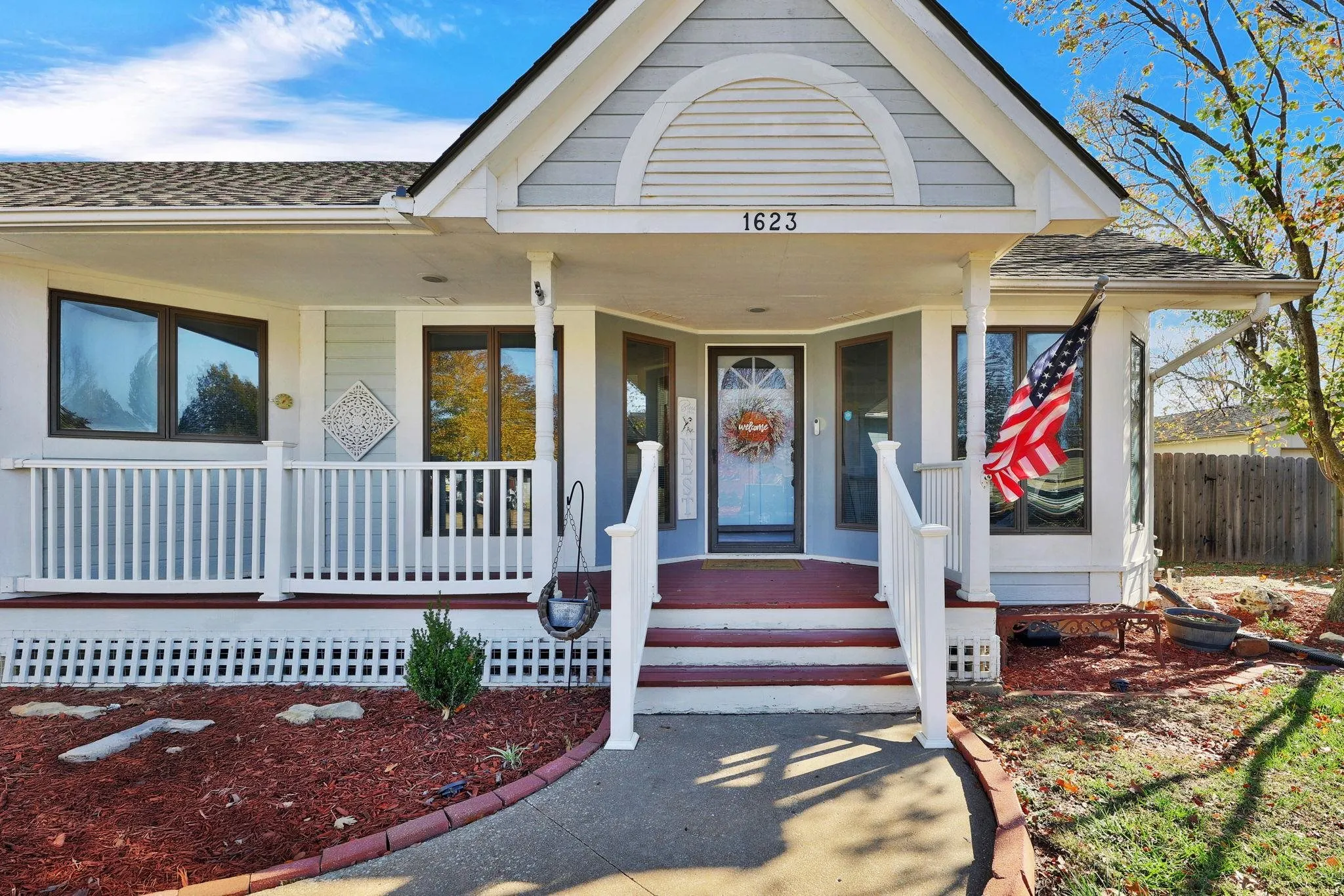 Wellington, Kansas 67152, United States, 5 Bedrooms Bedrooms, ,3 BathroomsBathrooms,Residential,Pending,32360