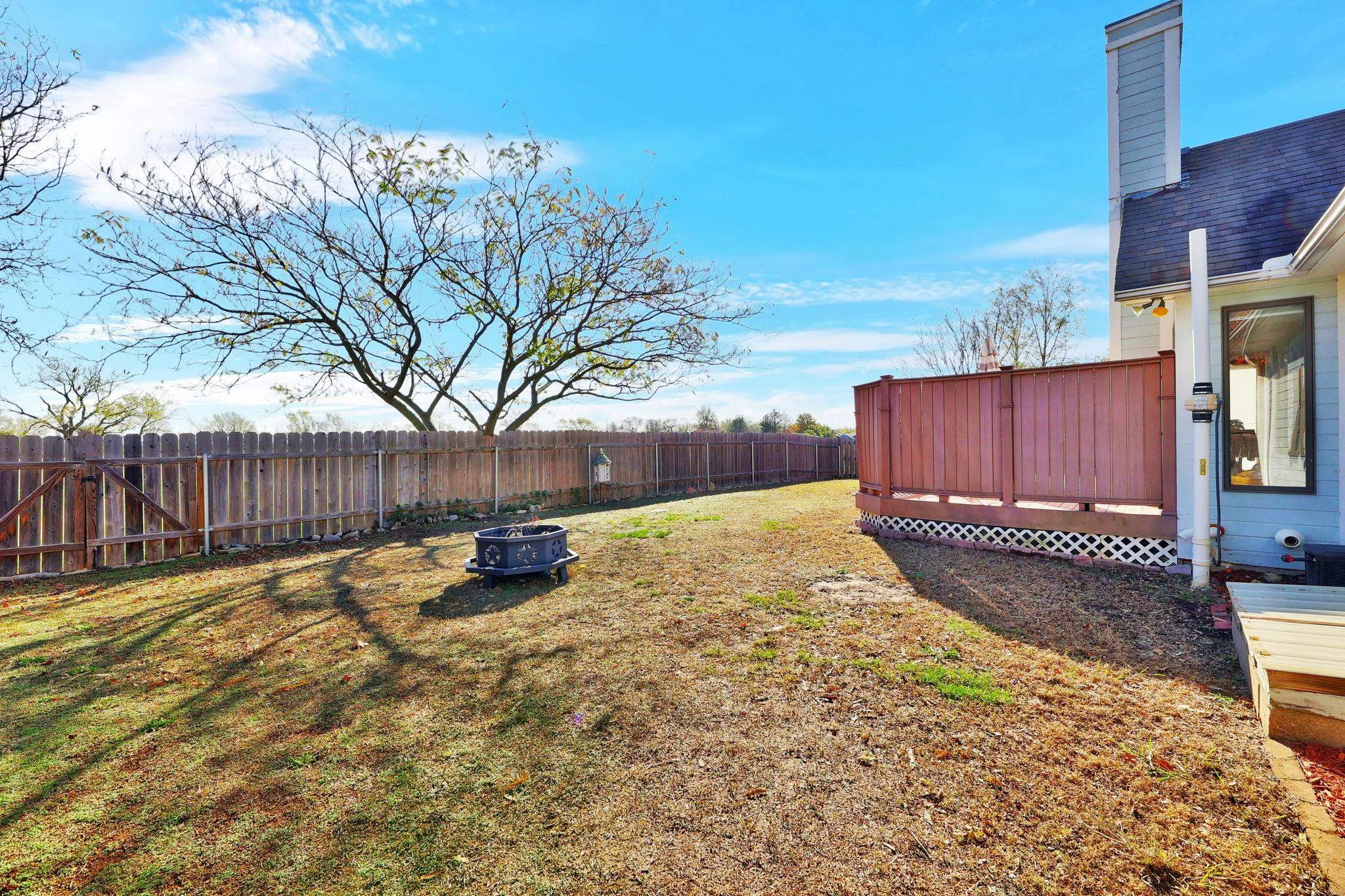 Wellington, Kansas 67152, United States, 5 Bedrooms Bedrooms, ,3 BathroomsBathrooms,Residential,Pending,32360